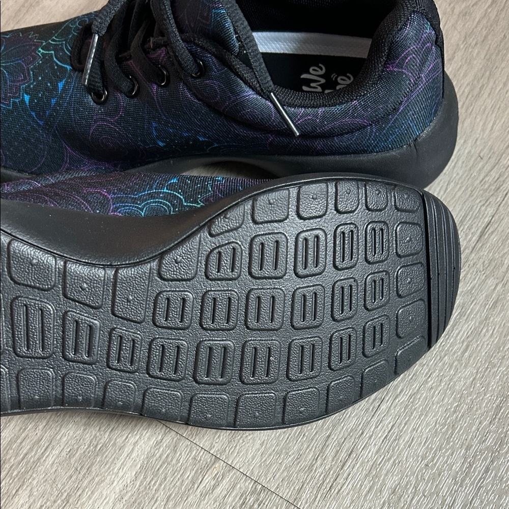Yes We Vibe Women's Black Athletic Shoes - Picture 10 of 10